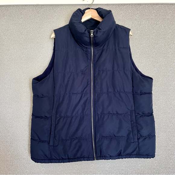 XXL Old Navy Puffer Vest - Picture 1 of 7